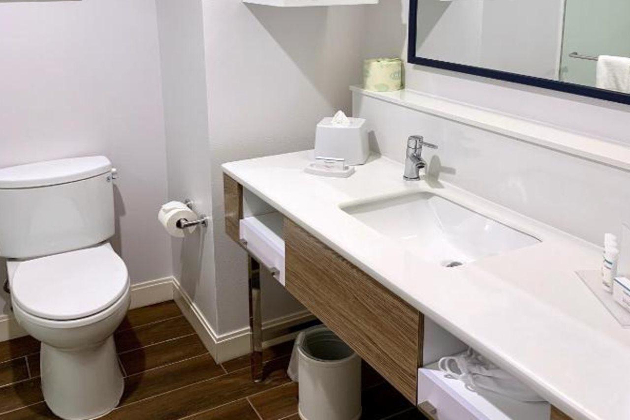 Hampton Inn Cranbury Esterno foto